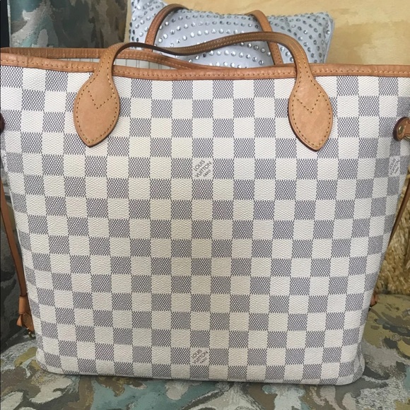❌SOLD❌Authentic Louis Vuitton Neverfull MM - Picture 2 of 8